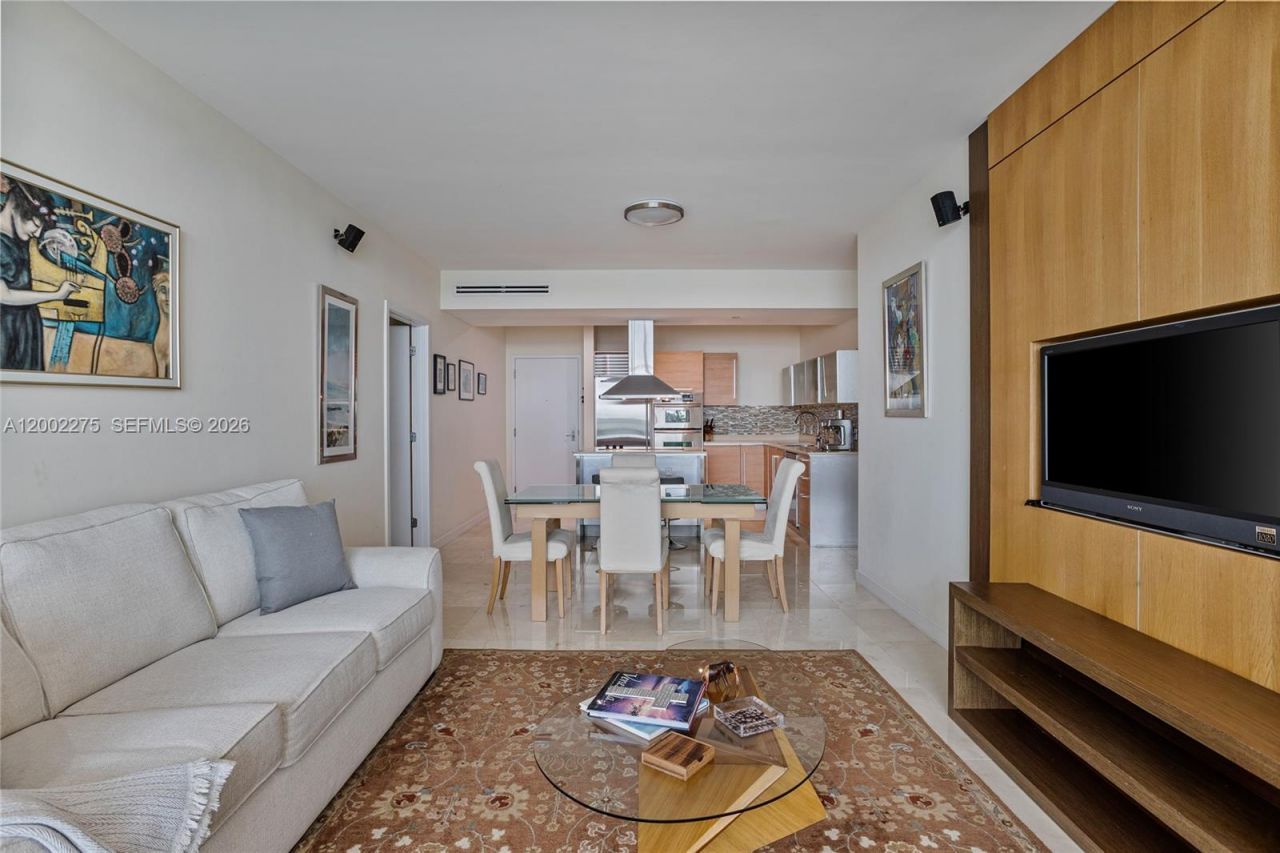218 SE 14th St , Unit 2105, Miami, FL 33131 Photo