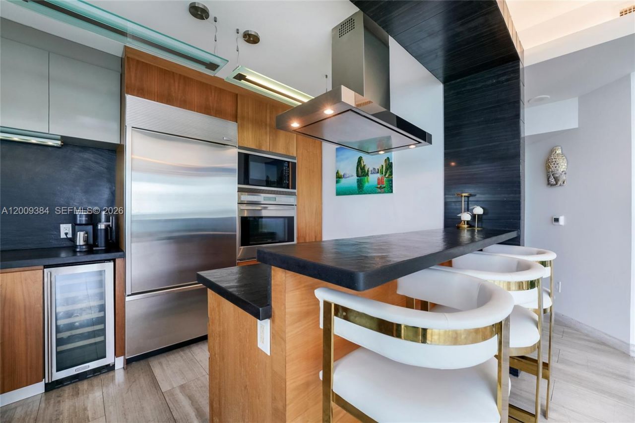 2020 N Bayshore Dr , Unit 3902, Miami, FL 33137 Photo