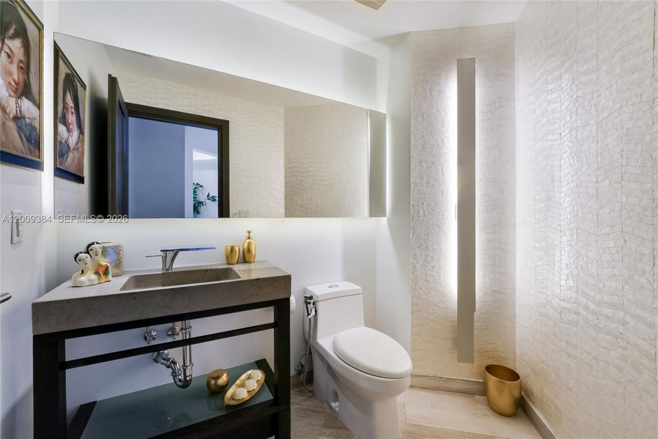2020 N Bayshore Dr , Unit 3902, Miami, FL 33137 Photo