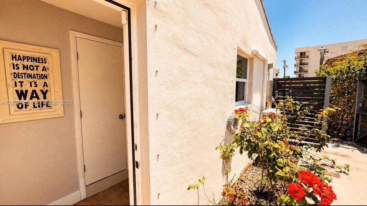 2425 SW 21st Ter , Unit 1, Miami, FL 33145 Photo