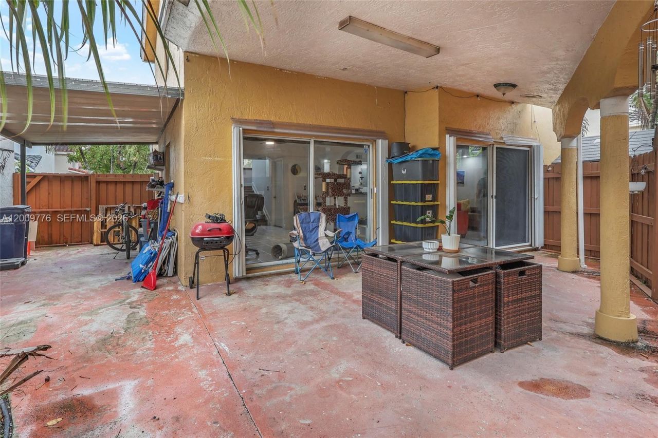 12682 NW 7th Way , Miami, FL 33182 Photo