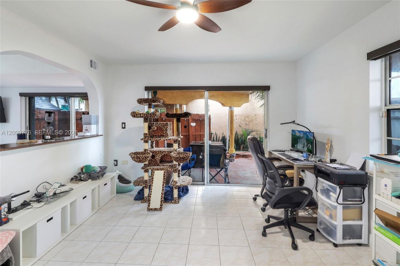 12682 NW 7th Way , Miami, FL 33182 Photo