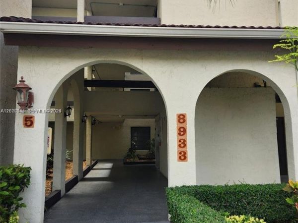 8933 SW 123rd Ct, Unit 108, Miami, FL 33186