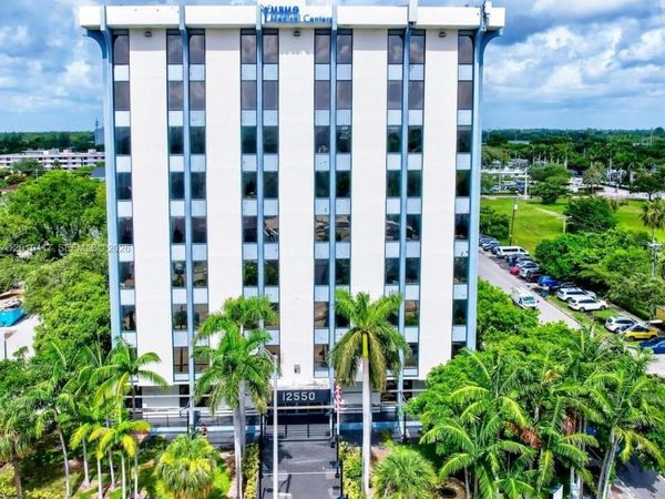 12550 Biscayne Blvd , Unit 605, North Miami, FL 33181