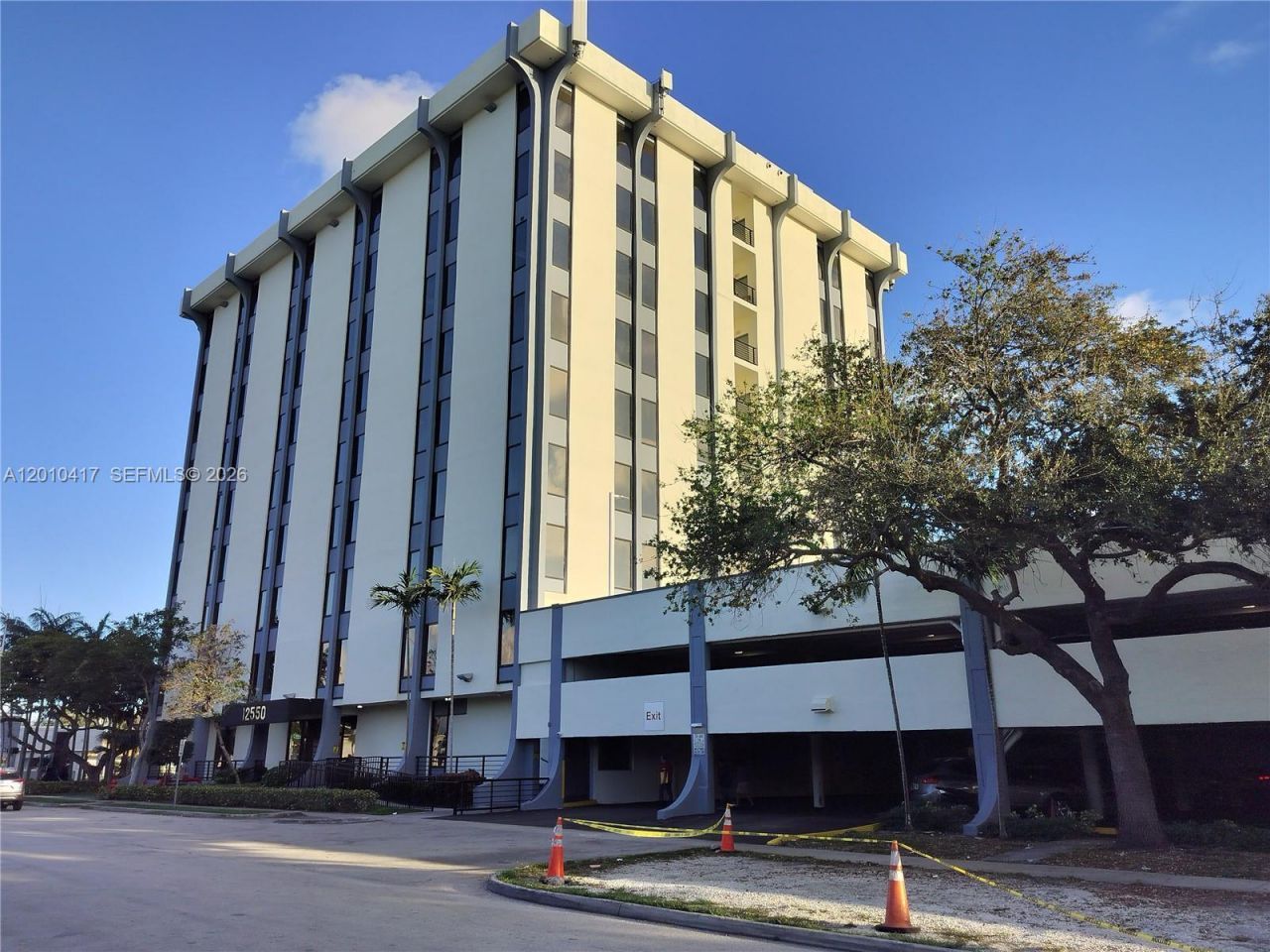 12550 Biscayne Blvd , Unit 605, North Miami, FL 33181 Photo