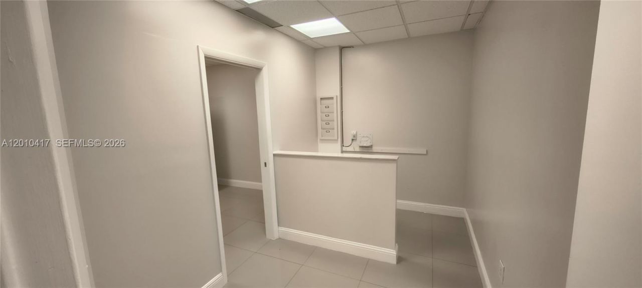 12550 Biscayne Blvd , Unit 605, North Miami, FL 33181 Photo