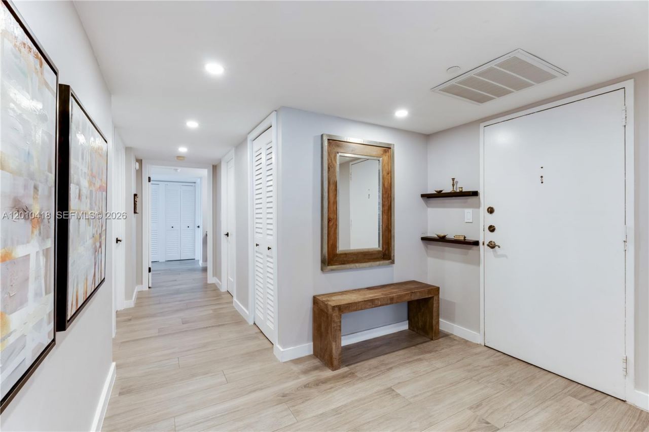 1901 Brickell Ave, Unit B1809, Miami, FL 33129 Photo