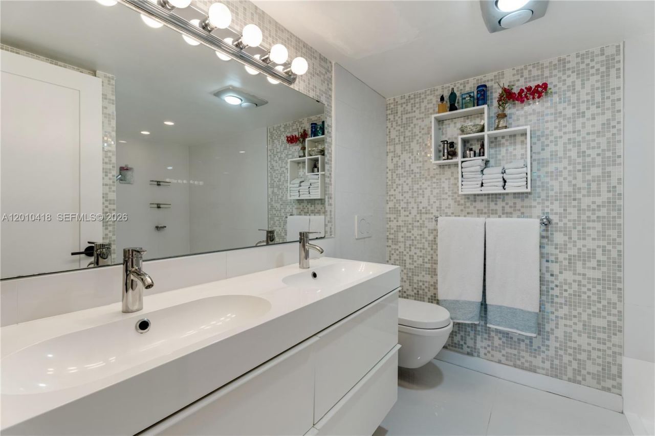 1901 Brickell Ave, Unit B1809, Miami, FL 33129 Photo