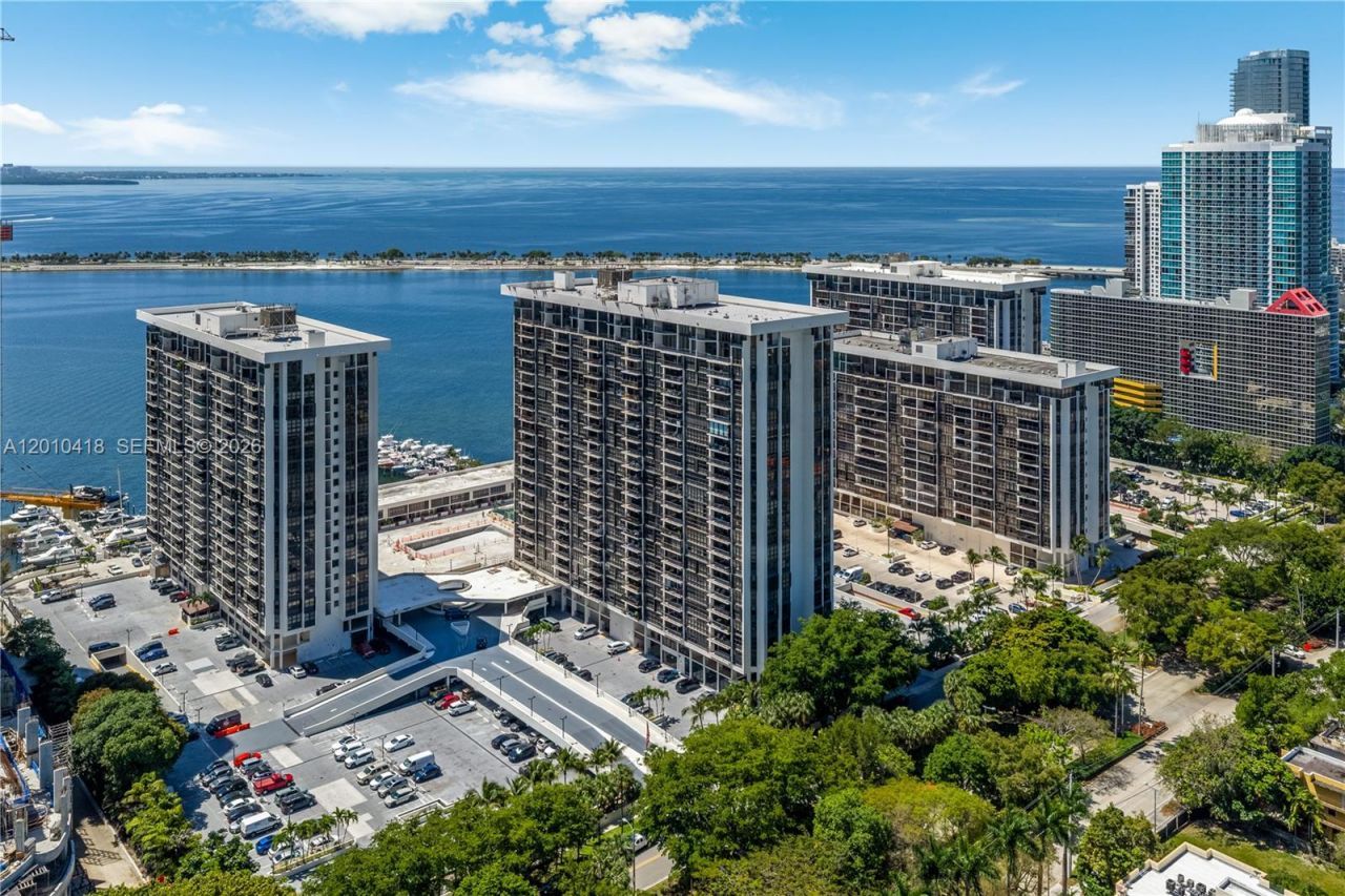1901 Brickell Ave, Unit B1809, Miami, FL 33129 Photo