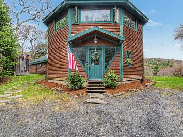 2212 Symonds Mill Road, Elmore, VT 05657