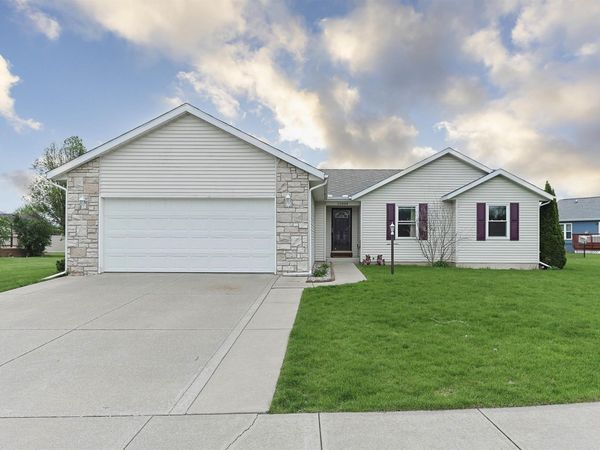 10888 Golden Pheasant Drive, Osceola, IN 46561