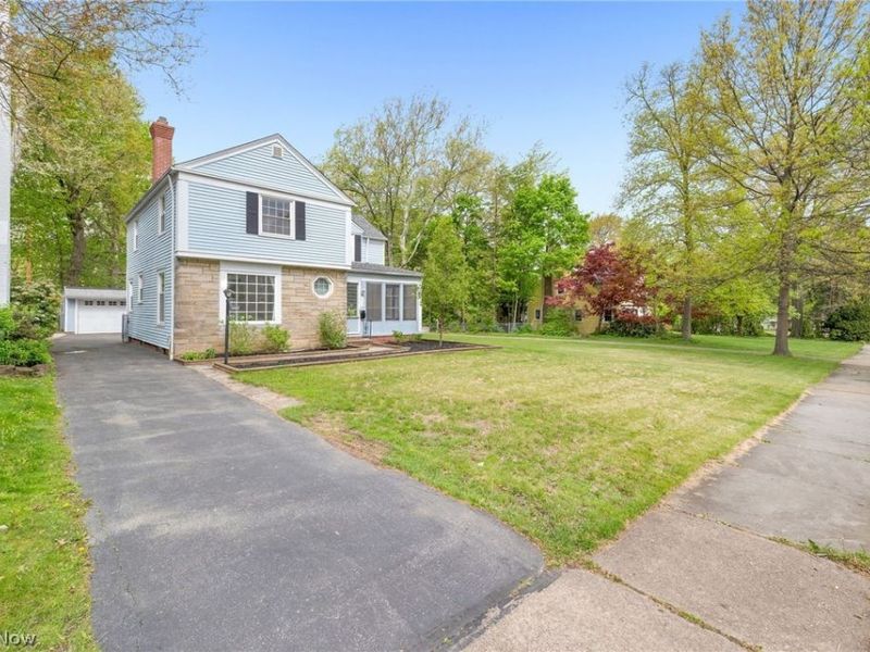 1132 Yellowstone Road, Cleveland Heights, OH 44121 Photo 3