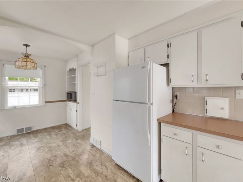 1132 Yellowstone Road, Cleveland Heights, OH 44121 Photo 9