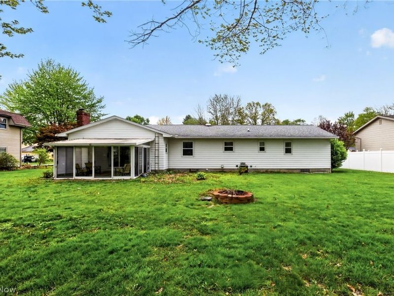 324 Old Oak Drive , Cortland, OH 44410 Photo 33