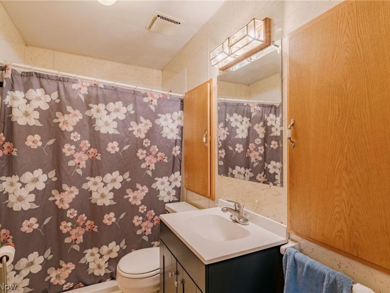 464 Jefferson Avenue, Barberton, OH 44203 Photo 9