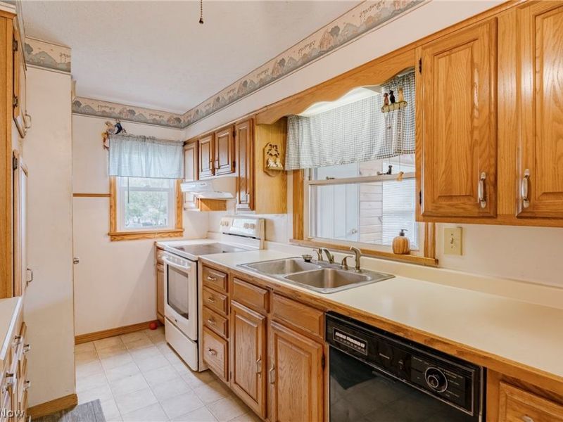 464 Jefferson Avenue, Barberton, OH 44203 Photo 4