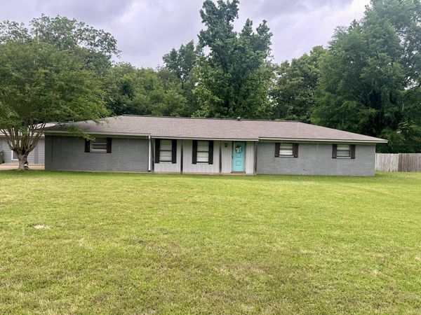 121 Poplar Flat, Louisville, MS 39339