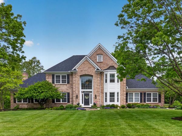 5090 Rollman Estates Drive, Amberley, OH 45236