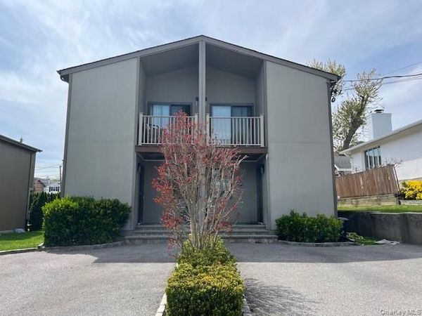 1 Kirkwood Road , Unit B, Port Washington, NY 11050