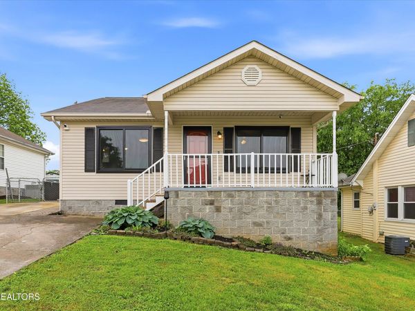 311 Henderson St, Maryville, TN 37804