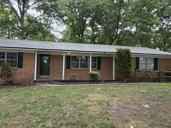 8518 Coppock Rd, Corryton, TN 37721