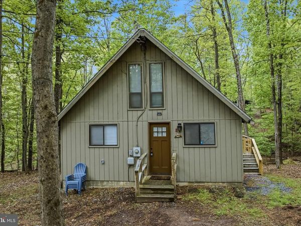 82 CHIPPEWA TRAIL, HEDGESVILLE, WV 25427