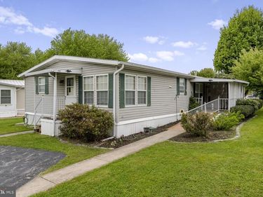 21 JAKE DRIVE, RONKS, PA 17572