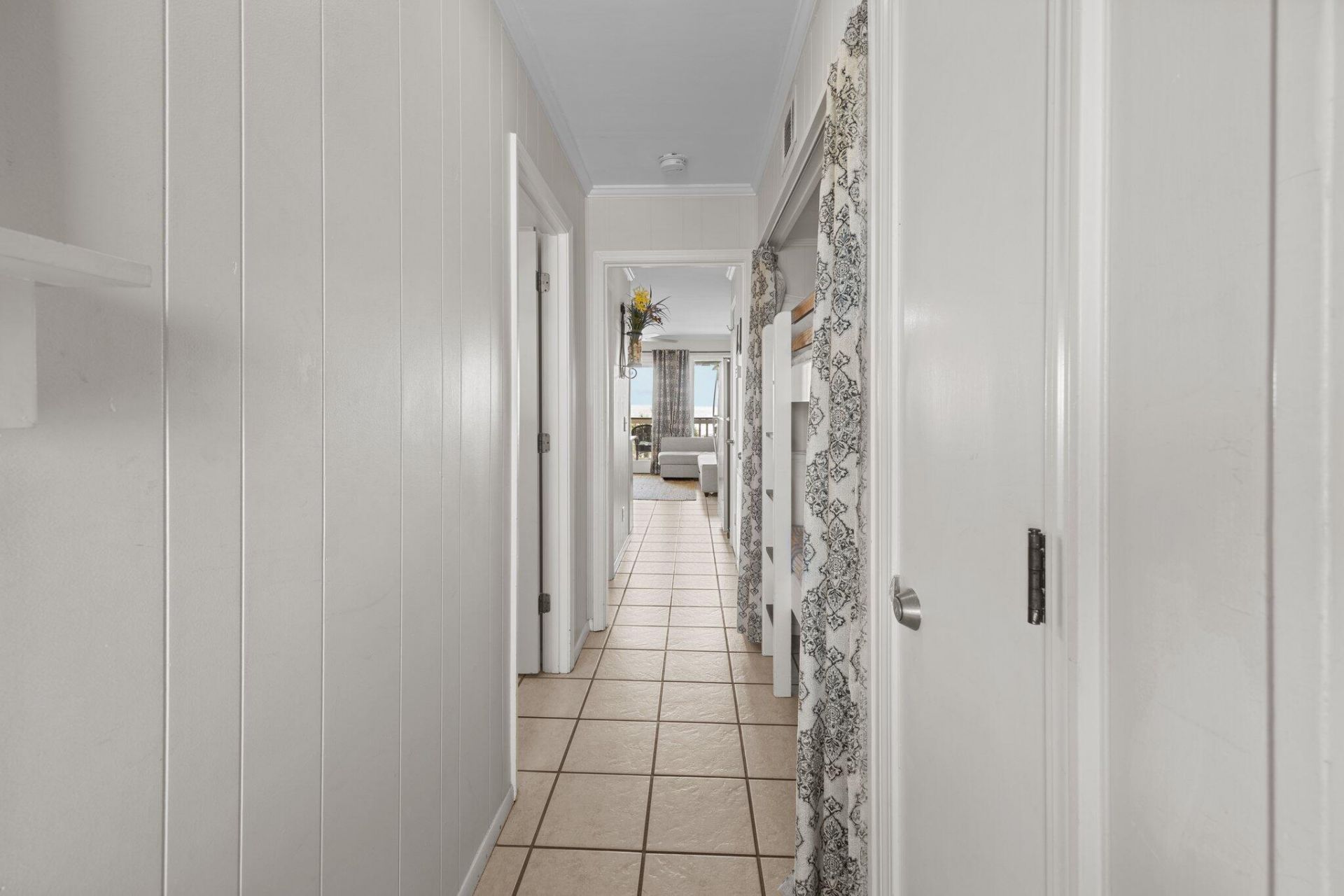 1300 Ocean Boulevard Photo 13