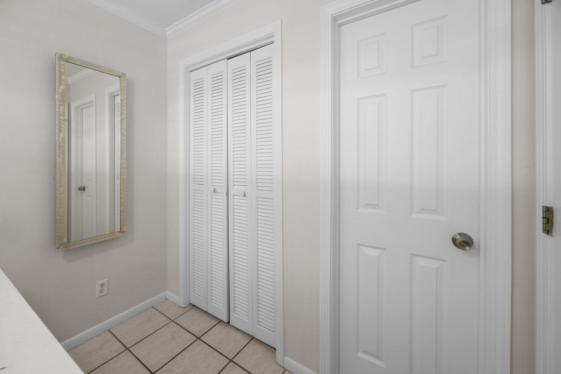 1300 Ocean Boulevard Photo 16