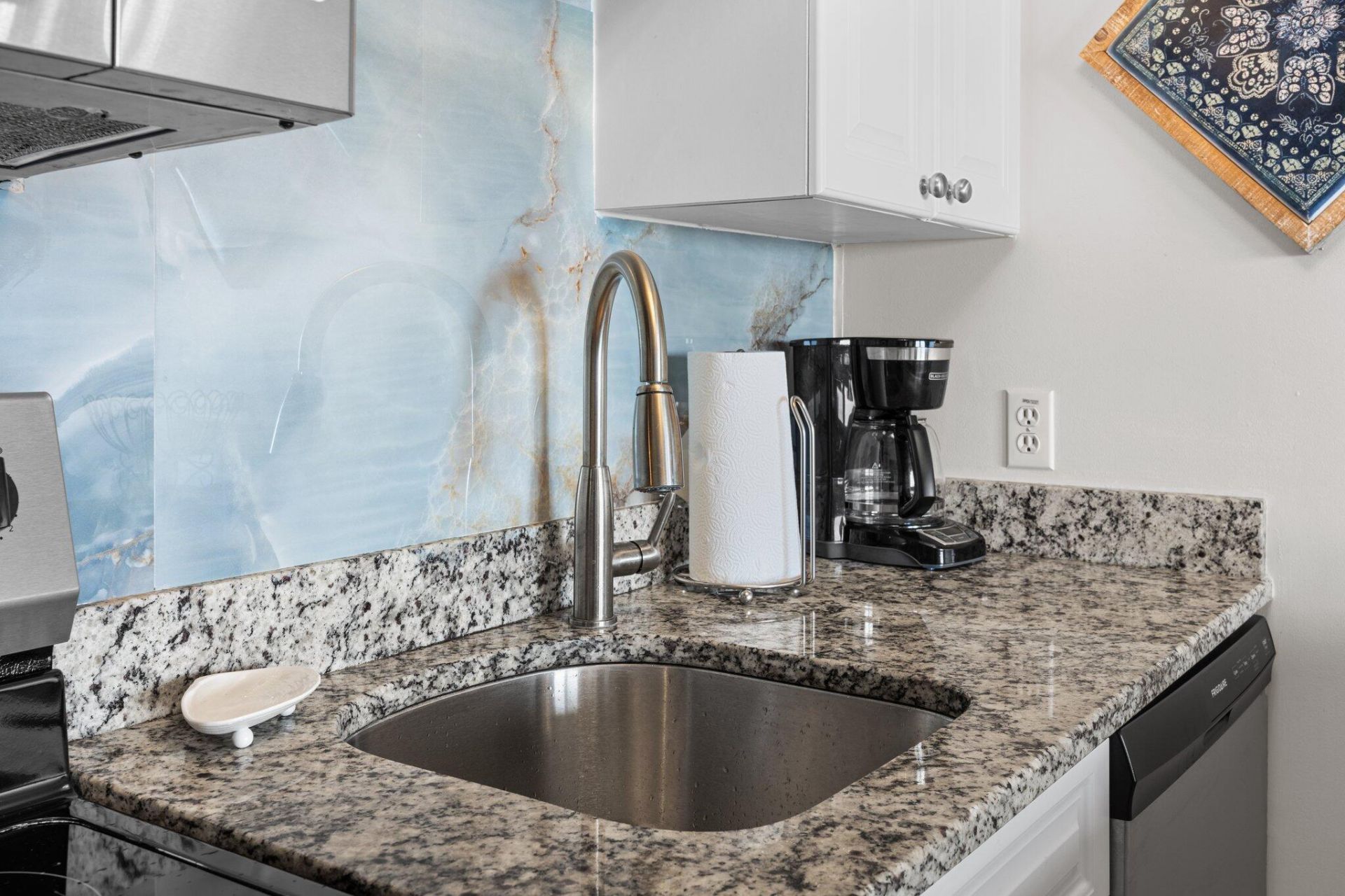 1300 Ocean Boulevard Photo 22