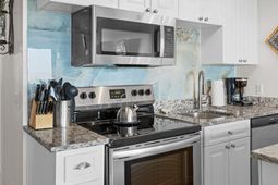 1300 Ocean Boulevard photo 4