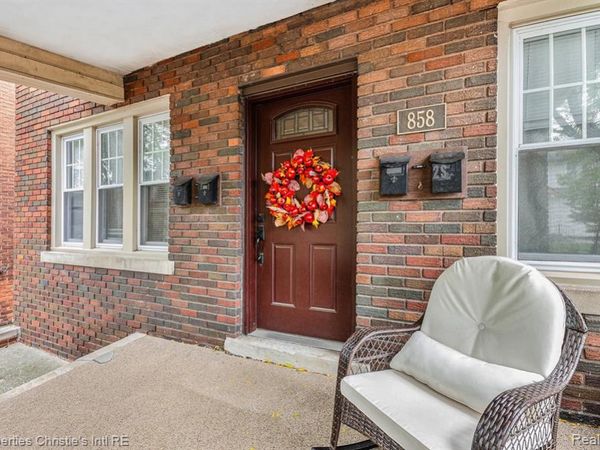 858 Nottingham Road, Grosse Pointe Park, MI 48230