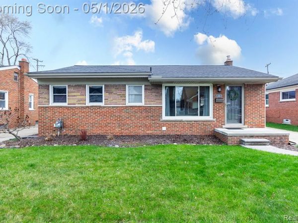 15580 Hanfor Avenue, Allen Park, MI 48101