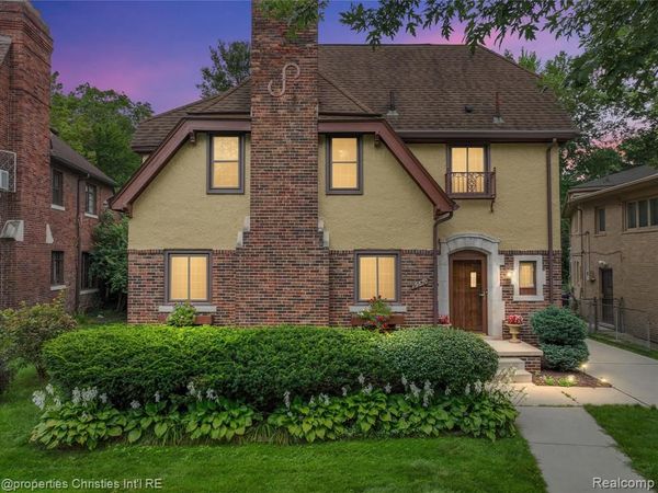 19670 Chesterfield Road, Detroit, MI 48221
