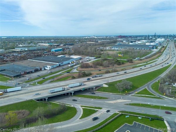 1470 Paris Avenue , Lincoln Park, MI 48146