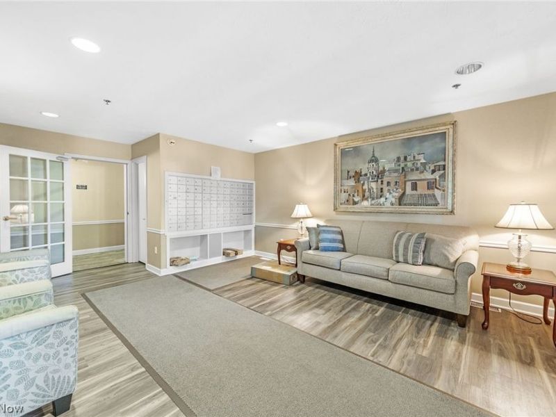 2885 Pease Drive, Unit 103, Rocky River, OH 44116 Photo 14