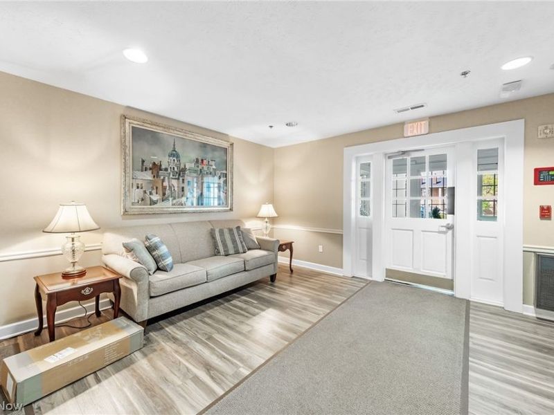 2885 Pease Drive, Unit 103, Rocky River, OH 44116 Photo 15