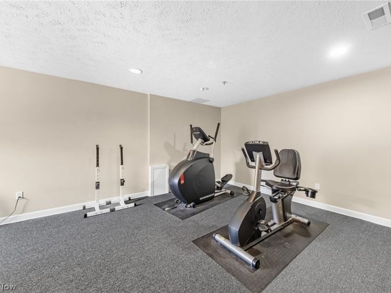2885 Pease Drive, Unit 103, Rocky River, OH 44116 Photo 17