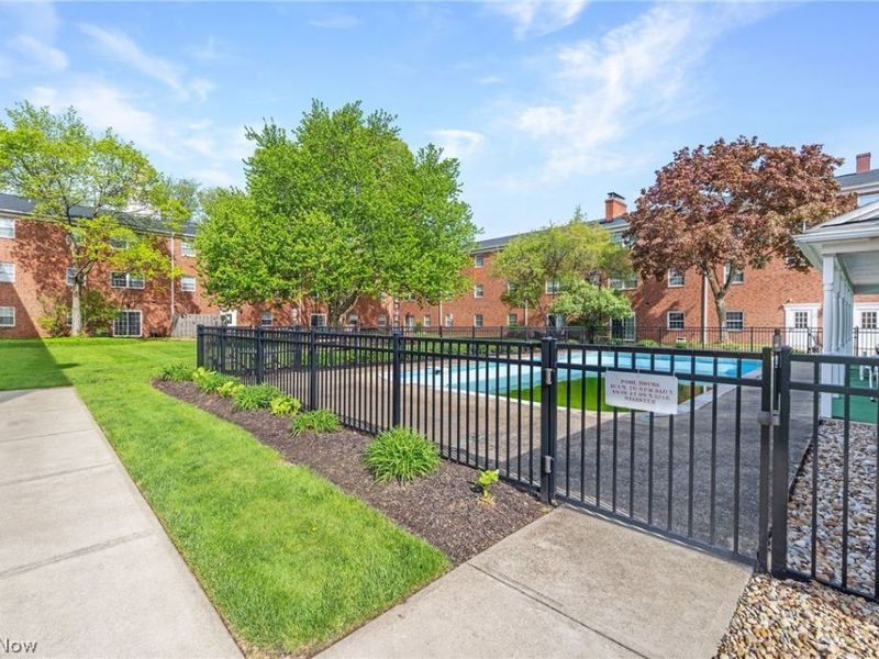 2885 Pease Drive, Unit 103, Rocky River, OH 44116 Photo 22