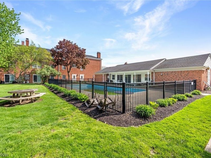2885 Pease Drive, Unit 103, Rocky River, OH 44116 Photo 23