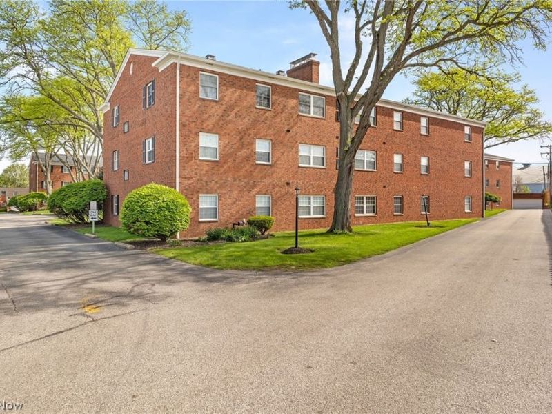 2885 Pease Drive, Unit 103, Rocky River, OH 44116 Photo 27