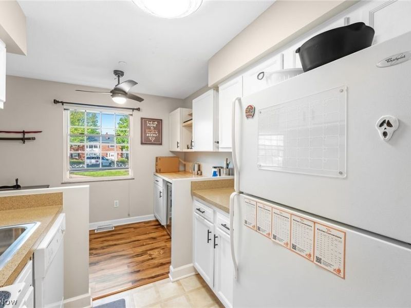 2885 Pease Drive, Unit 103, Rocky River, OH 44116 Photo 7