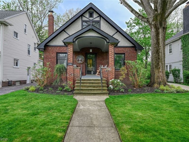 3346 E Fairfax Rd, Cleveland Heights, OH 44118 Photo 1