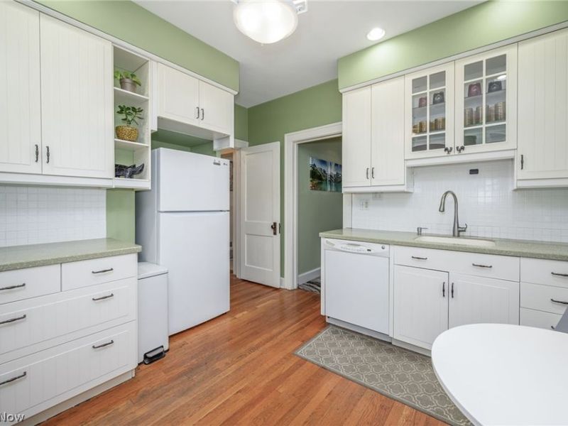 3346 E Fairfax Rd, Cleveland Heights, OH 44118 Photo 10