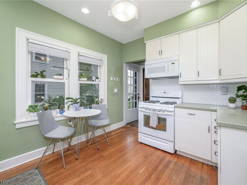 3346 E Fairfax Rd, Cleveland Heights, OH 44118 Photo 11