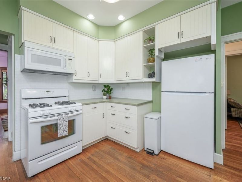 3346 E Fairfax Rd, Cleveland Heights, OH 44118 Photo 13