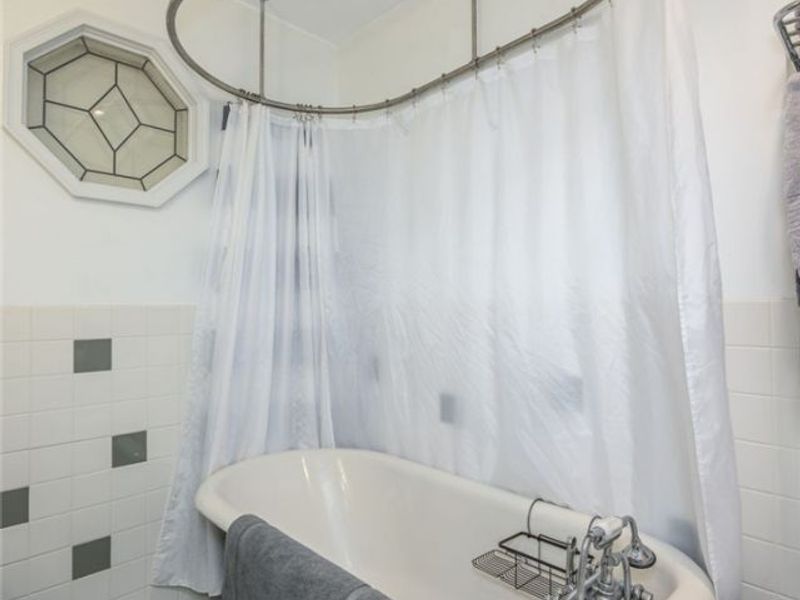 3346 E Fairfax Rd, Cleveland Heights, OH 44118 Photo 25