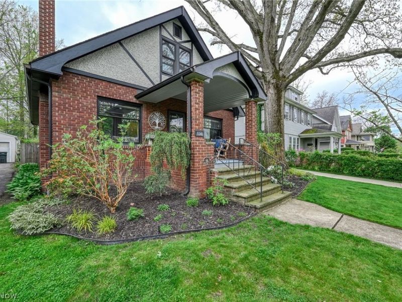 3346 E Fairfax Rd, Cleveland Heights, OH 44118 Photo 6