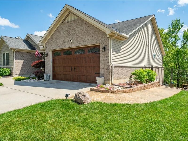 1331 Peregrine Way, Hamilton, OH 45013 Photo 2