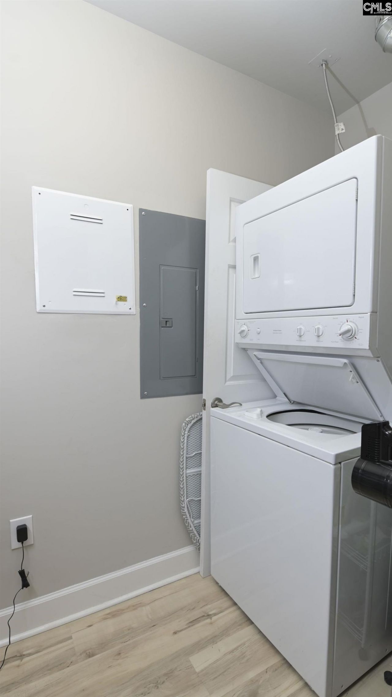 900 S Stadium Drive  Photo 24